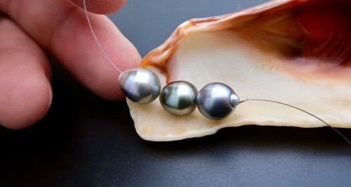 RARE AA+ TAHITIAN RIKITEA GAMBIER ISLES BRIGHT SILVER PEACOCK CULTURED PEARLS - Picture 3 of 7