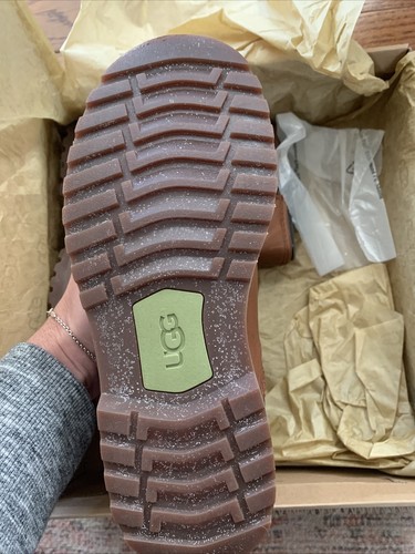 Uggs K Harwell brown boots unisex size 
