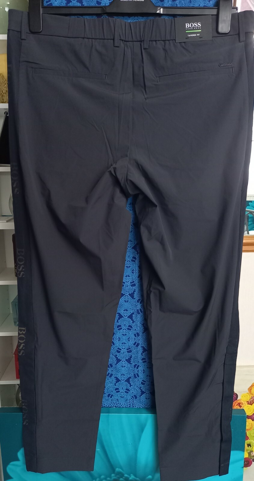 Pantaloni Hugo Boss blu scuro casual taglio affusolato Keen 2 14 logo (taglie multiple)