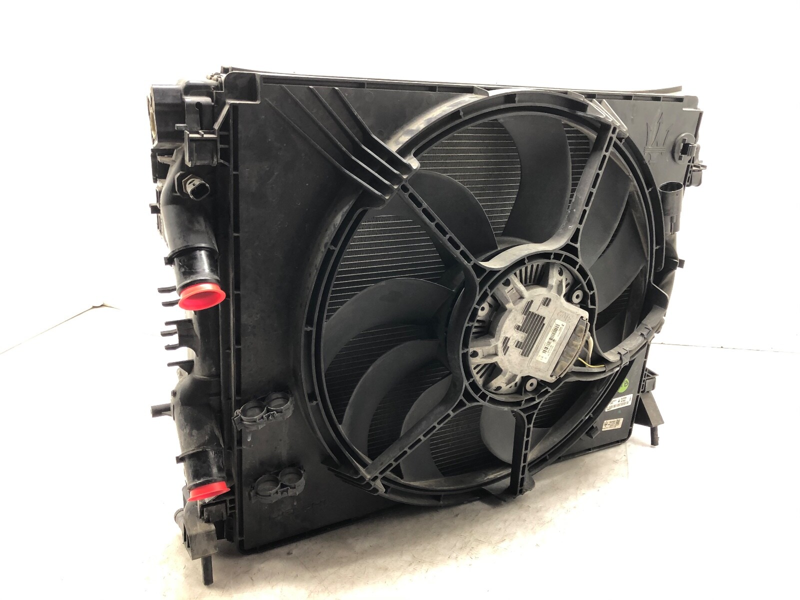 2014-2020 MASERATI GHIBLI 3.0L V6 RADIATOR CONDENSER COOLER FAN OEM.