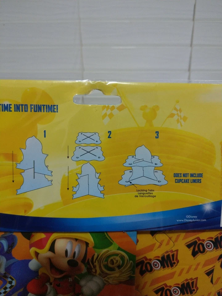 Disney Junior Mickey and the Roadster Corredores Fiesta de Cumpleaños Favor Cupcake Tower Foto 4 de 4