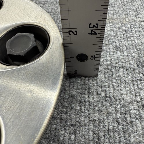 Chevrolet Silverado Astro Avalanche Express Center Cap P/N 15712387 OEM, 6325A - Picture 14 of 16