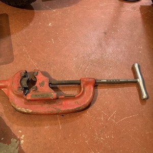 RIDGID NO 44-S four wheel Iron Pipe Cutter  2-1/2" to 4" Heavy Duty USA