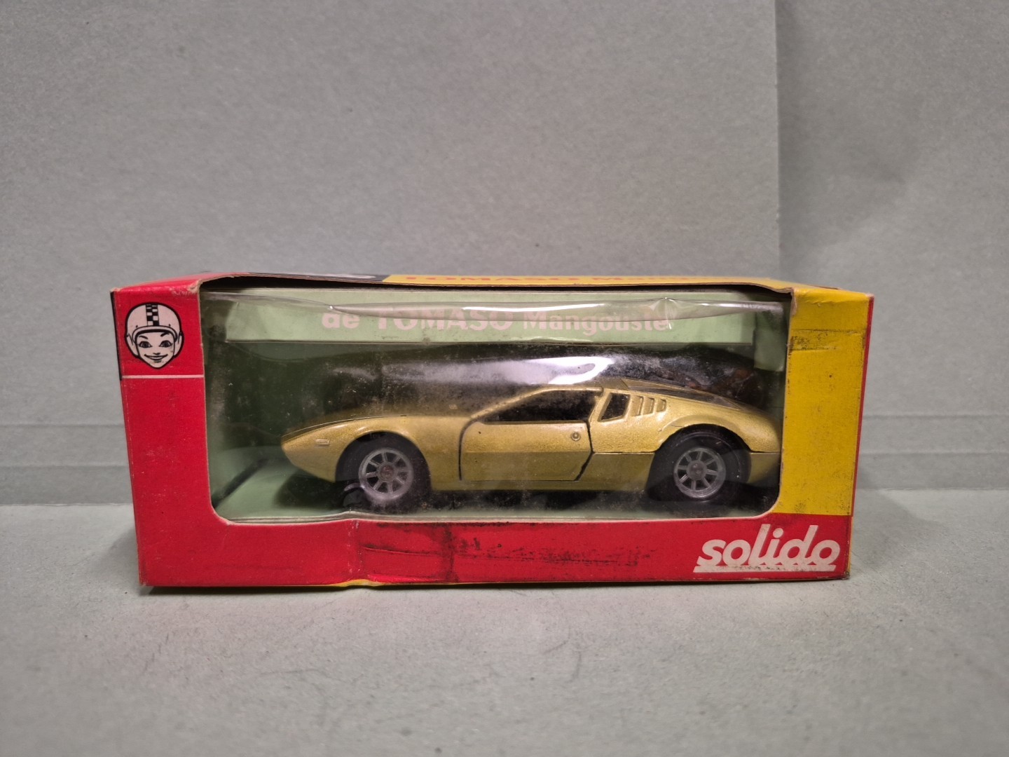Solido De Tomaso Mangusta 1:43 166