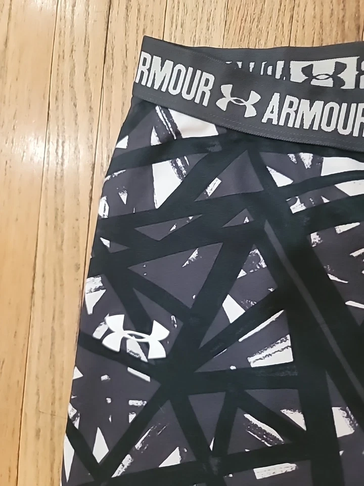 Under Armour Girls UA HeatGear Armour Printed Legging XLarge Black White 1271028 - Image 3 of 4
