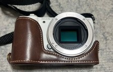 Sony Alpha 5100 White E Mount Mirrorless Camera with Leather Case