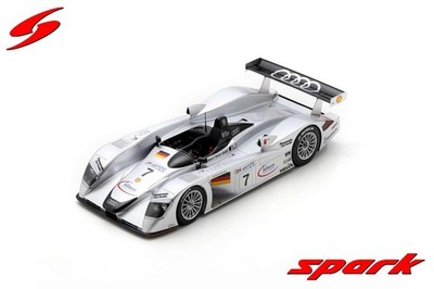 1:18 Spark Audi R8 #7 Le Mans 2000 Alboreto Capello Abt with Showcase 18S839 Mod