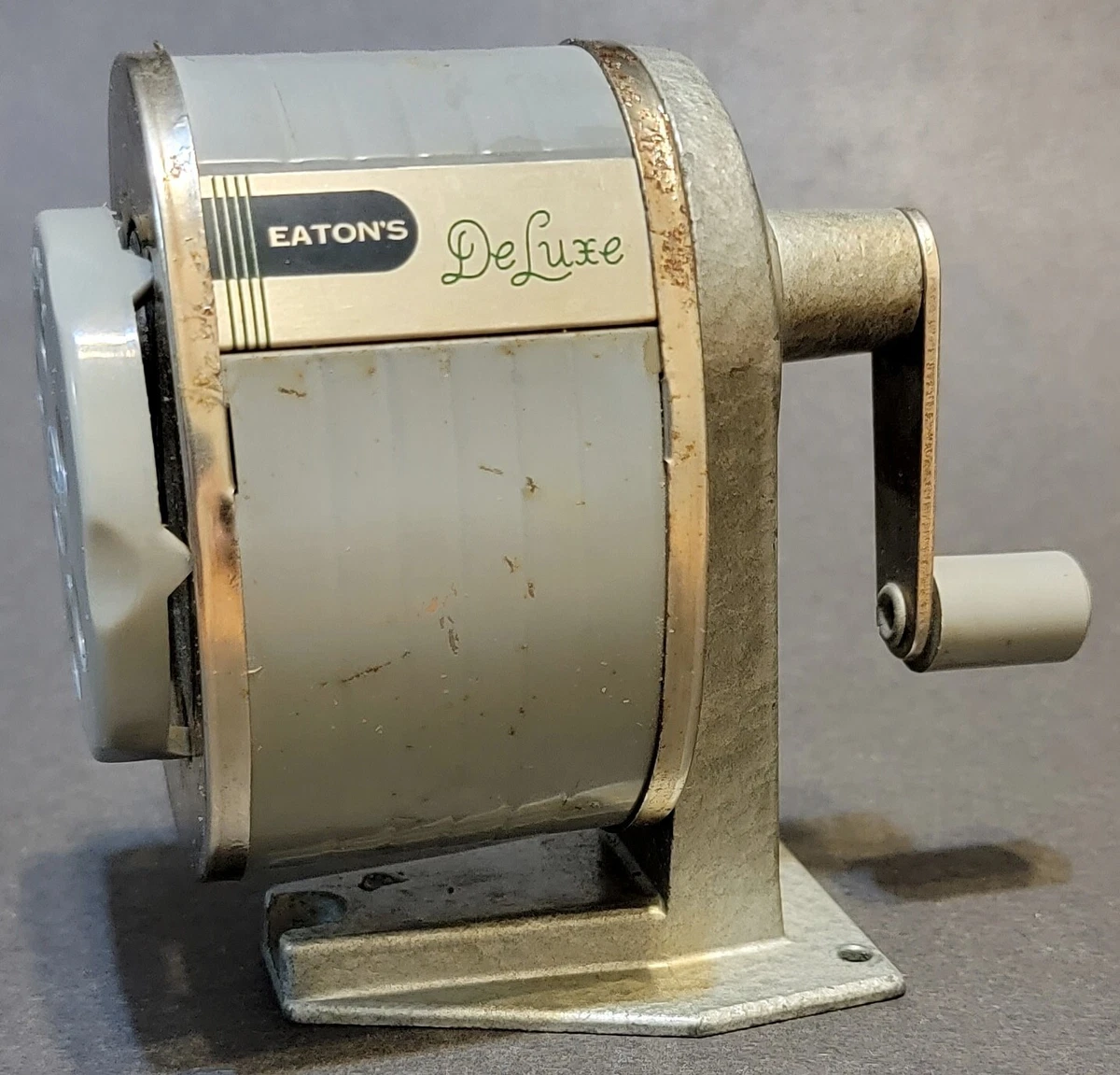 Metal hand crank pencil sharpener deals