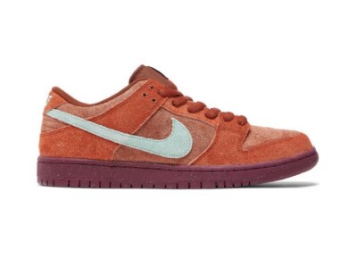 Size 6M / 7.5W - Nike SB Dunk Low Pro  Mystic Red 