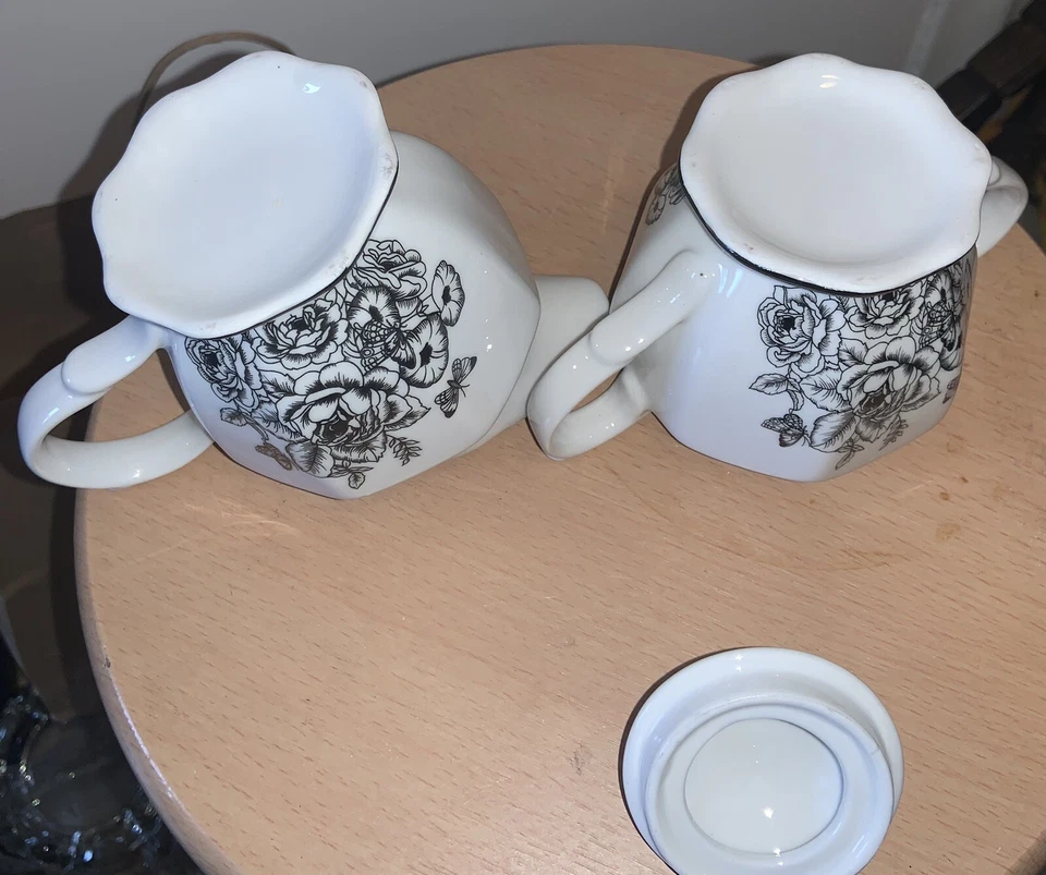 Juego de crema y azucarero vintage de vidrio floral mariposas blancas y negras Foto 3 de 4