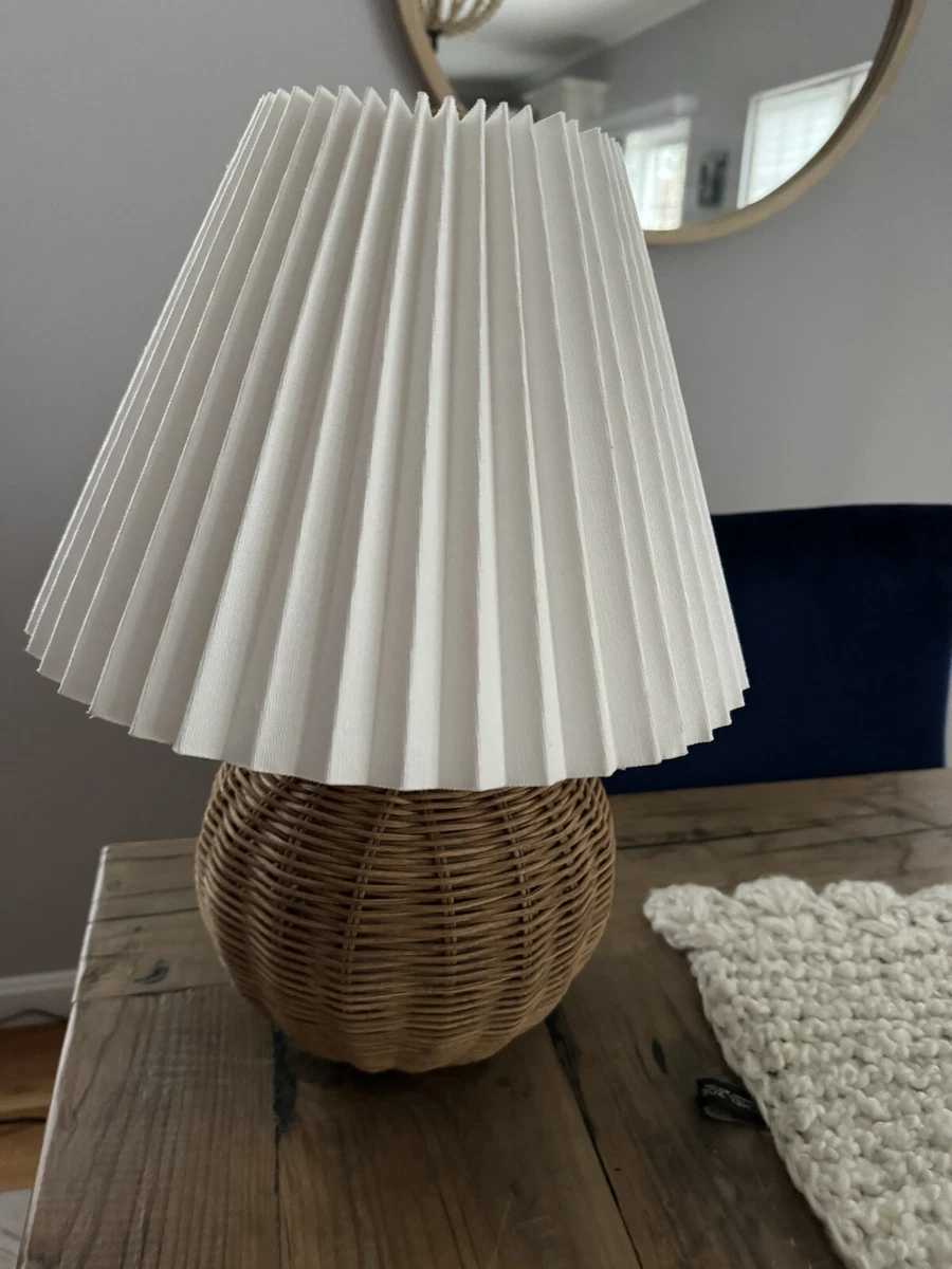 Threshold studio sale mcgee table lamp