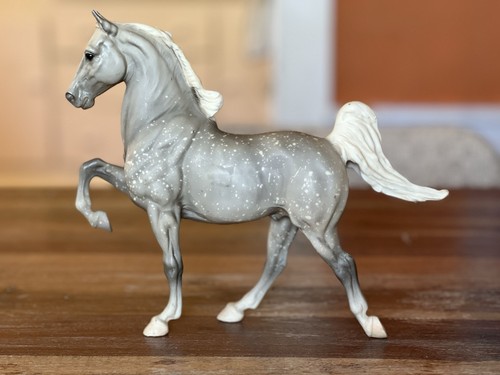 1987-1988 "American Saddlebred" Breyer Horse- Five Gaiter Model #109