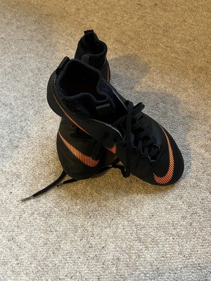 astro turf boots size 3