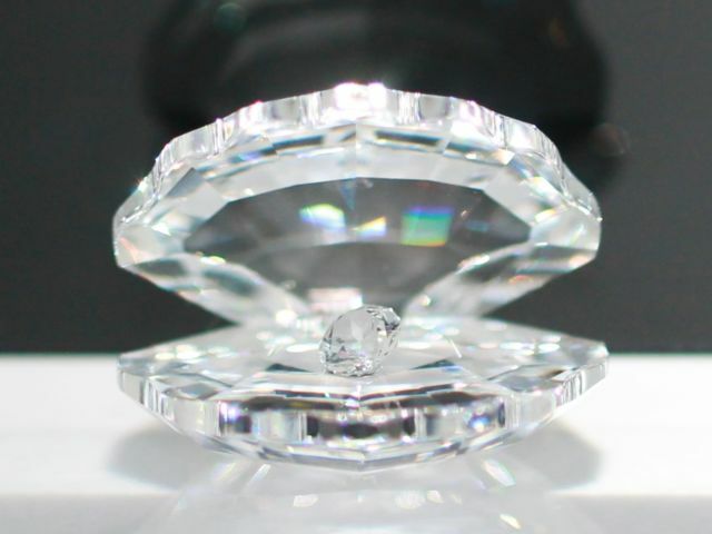vintage swarovski swarovski shell with pearl small
