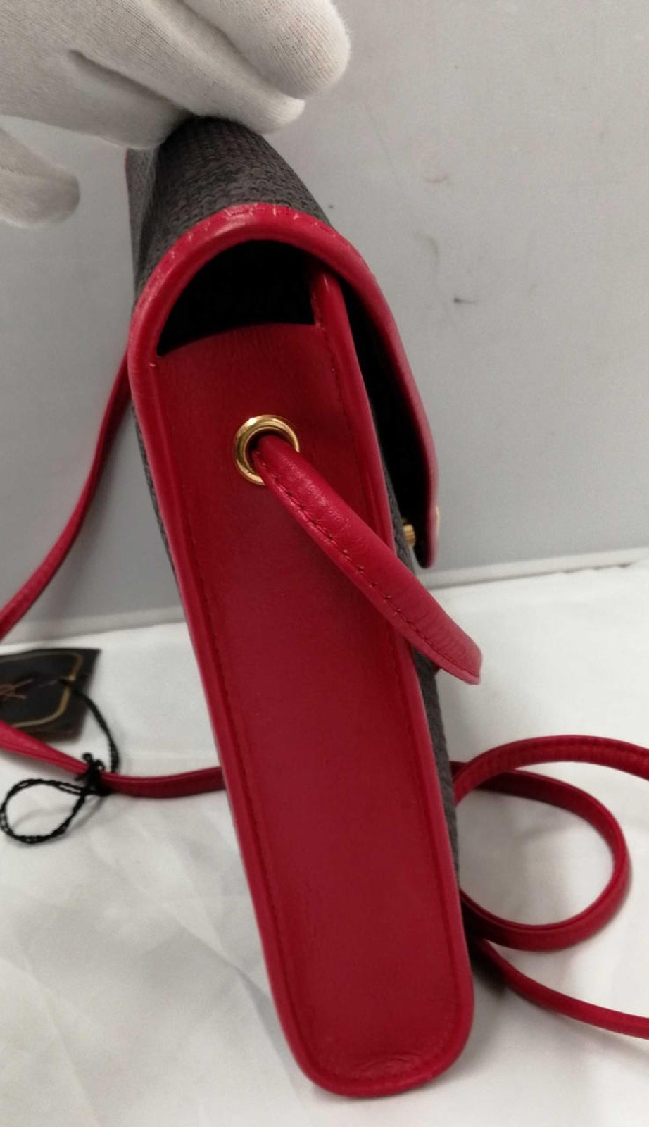 Rara borsa a tracolla Yves Saint Laurent Cassandra in pelle rossa
