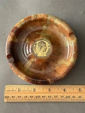 VINTAGE FAUX AGATE MARBLED GLASS BROWN AGUSTUS COIN CAESAR DIVI ASHTRAY