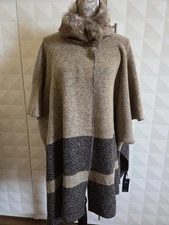 M&S PONCHO/ CAPE WITH FAUX FUR COLLAR, ONE SIZE. NWT