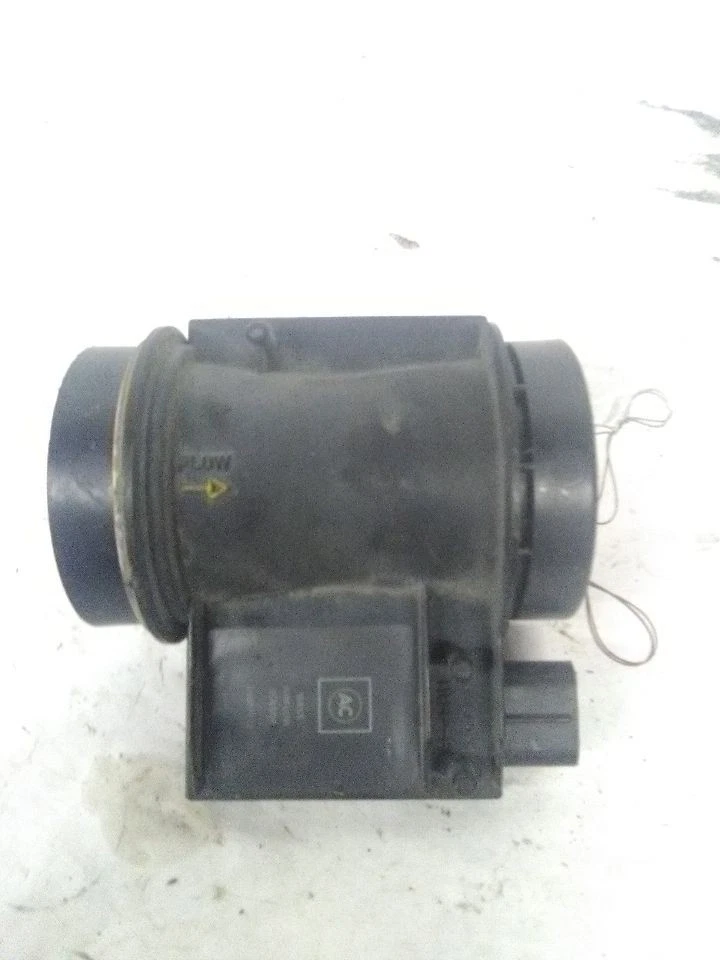 Medidor de flujo de aire Chevrolet Celebritry 88 2,8 litros V6 Foto 3 de 4