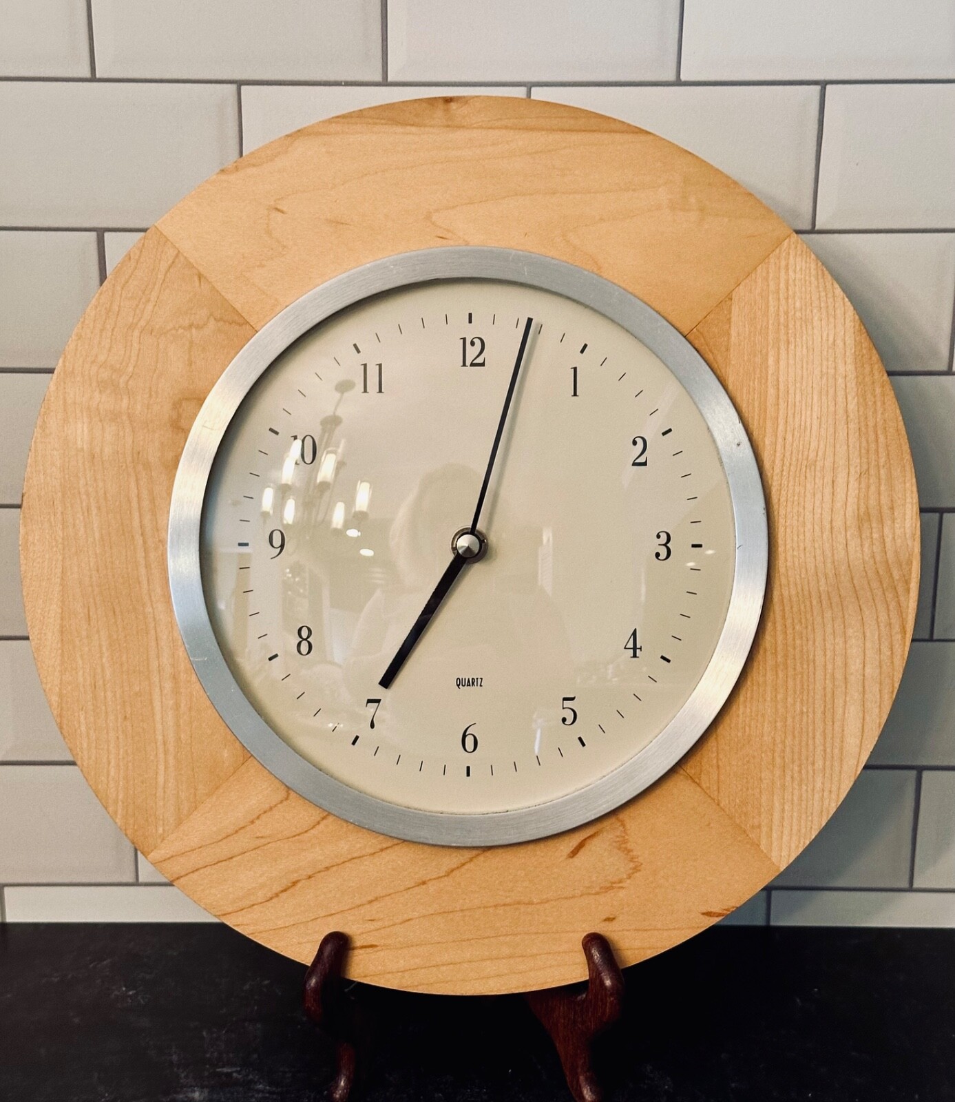 12" Rd Oak Wooden Wall Clock Features Stunning Grain/Dovetail Joints-Silver Trim