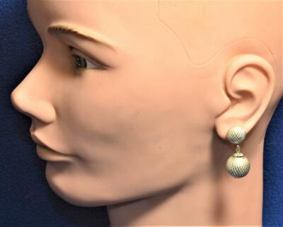 Vtg Signiert TRIFARI Crown Silvertone Tropfen Kugel Clip-On Ohrringe