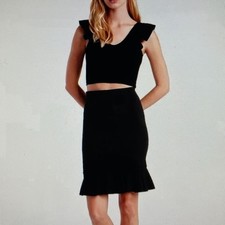 Express Body Contour Knit Pull on Skirt with Ruffle Hem size L