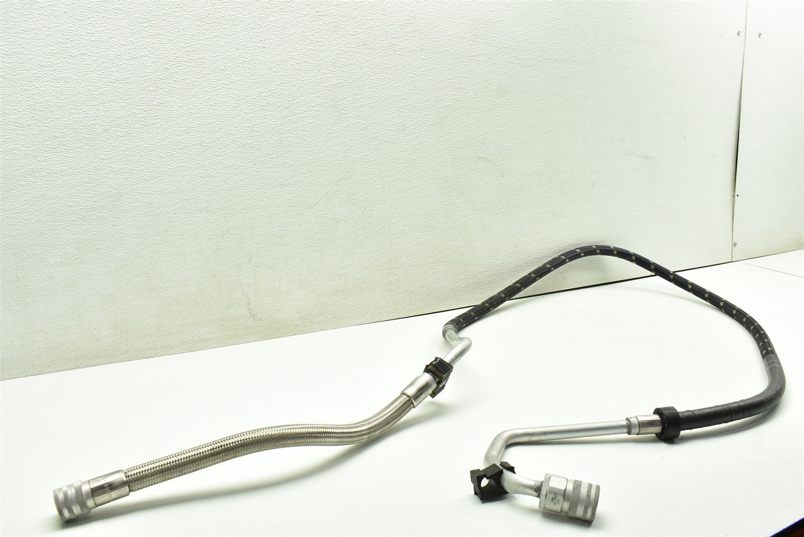 2010 Ferrari California Oil Cooler Line Pipe Hose Underfloor Return 258090