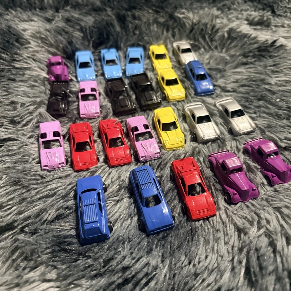 老式 Tootsietoy 汽车 24 件金属 1.5 英寸不同汽车品牌!!!! — 第 2/4 张图片