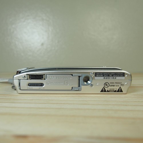 Sony Cyber-shot DSC-T200 Digital Camera Image Stabilization Touch Screen Silver - Picture 9 of 9