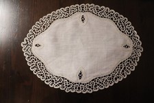 Cant  lace center with canvas 34x24