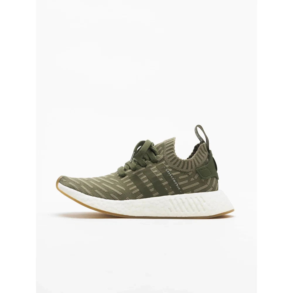 Nmd r2 pk top vs nmd r2