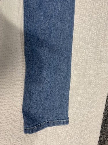 Levi’s Red Tag Jeans Kids Size 12 Light Blue Denim Waist 26” Inseam 27” - Picture 18 of 21