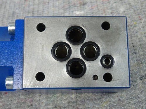 Bosch Rexroth 0 811 402 182  ZDRE 6VP1X-1X/180G24-25Z4M 0 811 405 143 - Bild 8 von 8