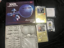 Moebius 2001: Space Odyssey 1/144 Discovery XD-1 MOE2001-3  *WITH EXTRAS*