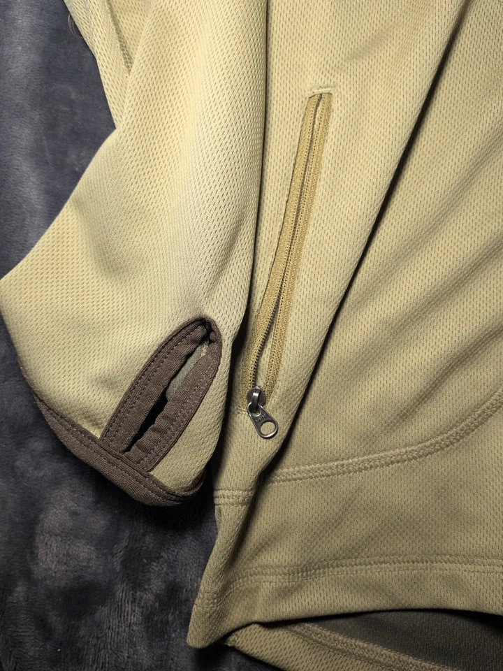 Patagonia Lightweight Sun Hoody Mens M 26651 UPF 50+ Fishing Hiking Long Sleeve  - Image 3 of 4