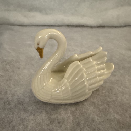 Lenox Swan Figurine Place Card Holder/Cake Topper Vintage 24K Gold Accents