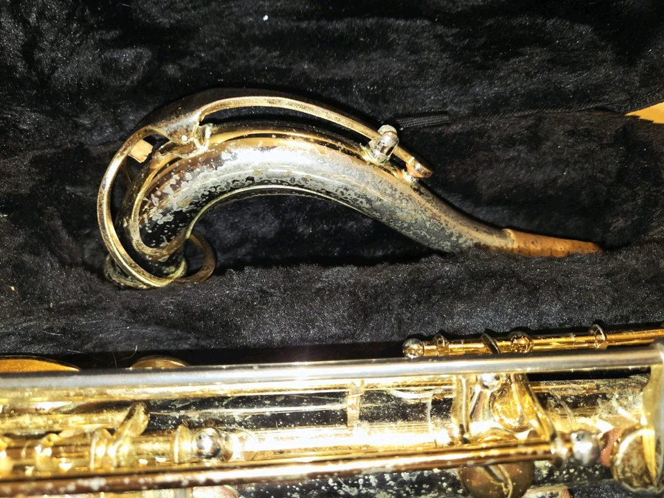 Saxofón tenor Milwaukee serie 700 Foto 4 de 4