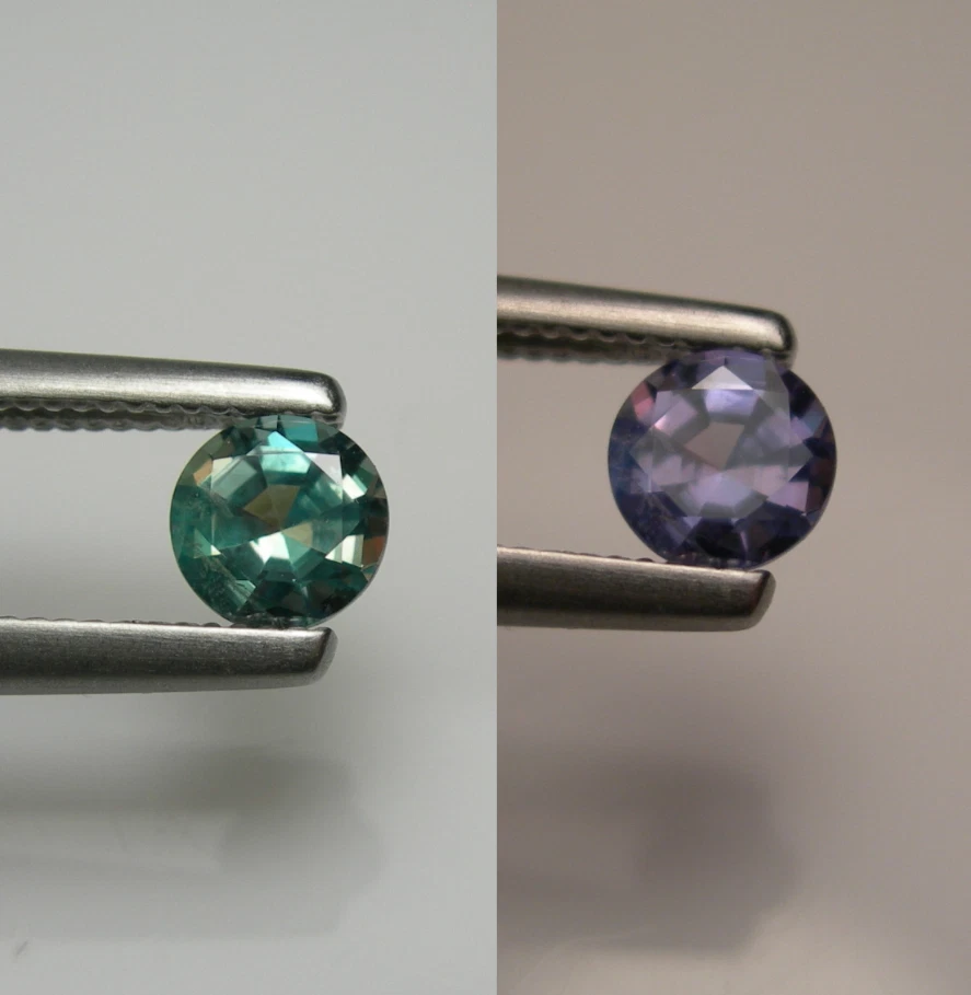 Lot 2 Alexandrites Naturelles Du Brésil – 1,59 Ct – Certificats GGL – Taille Princesse/poire