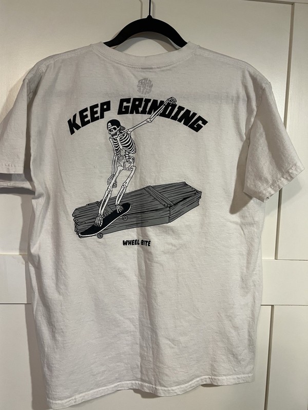 Wheel Bite Men’s Skeleton Skate Graphic Crewneck Short Sleeve Cotton T-Shirt L