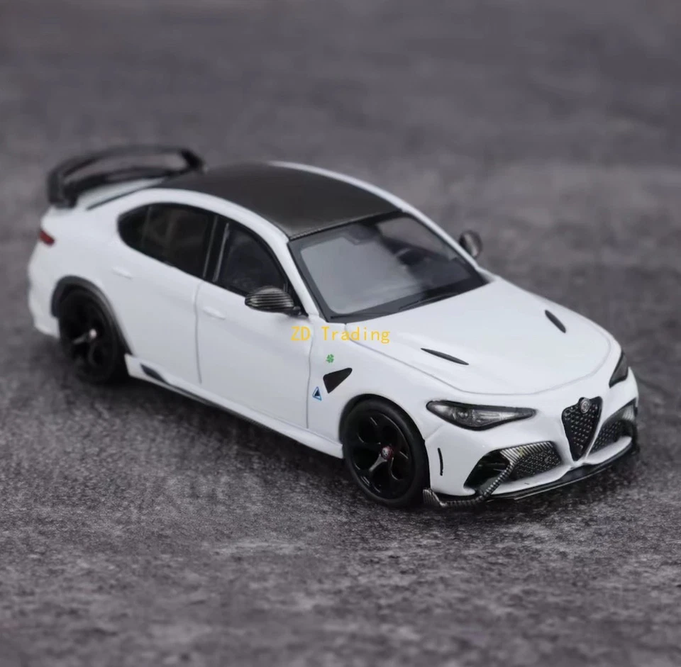 ZD BBR 1:64 Blanco Romeo Giulia GTAm Sedán Modelo Deportivo Diecast Metal Coche BN Foto 4 de 4