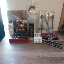 Avon makeup mascara eye shadow combs brush lip liner lip gloss #44