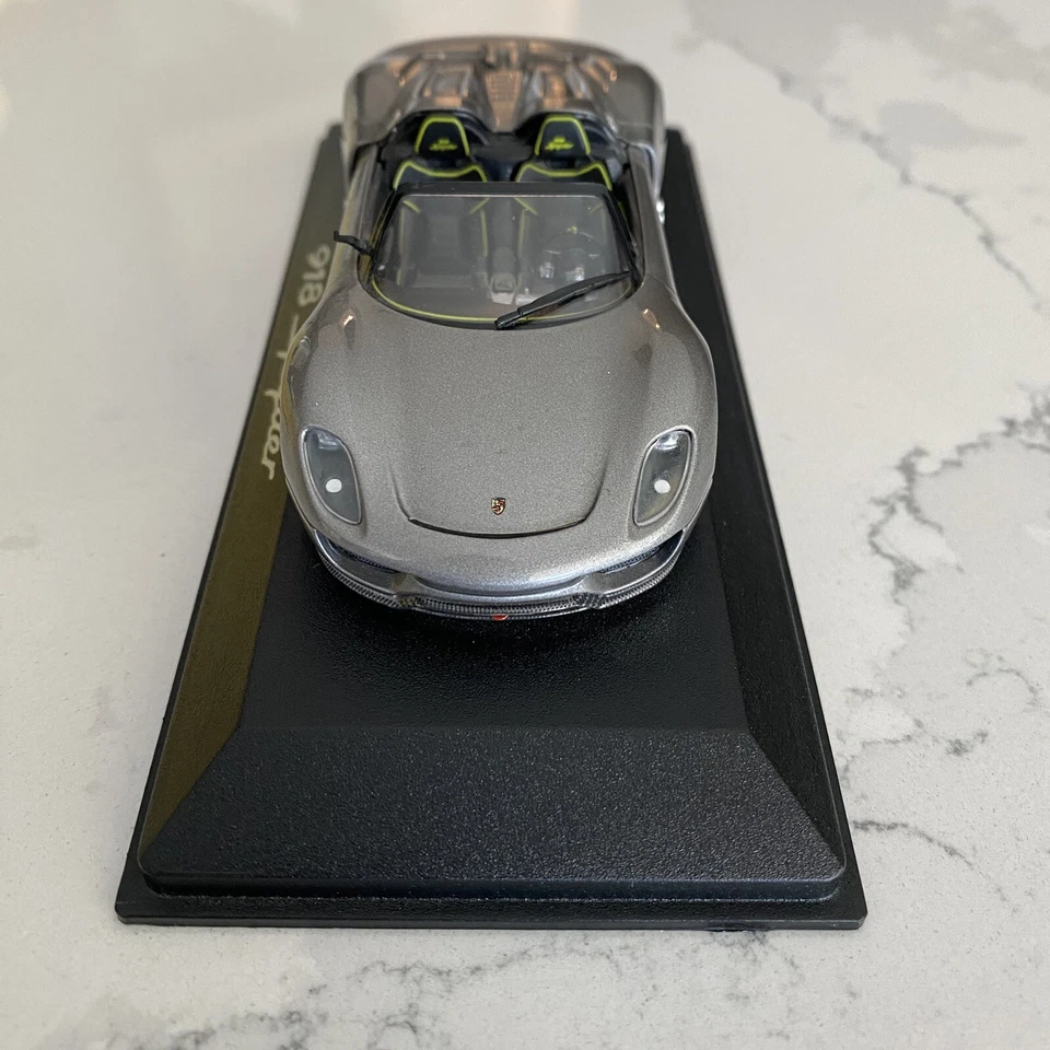 MINICHAMPS PORSCHE 918 SPYDER Liquid Metal 1/43 WAP 020 191 0B Limited Edition - Image 3 of 4