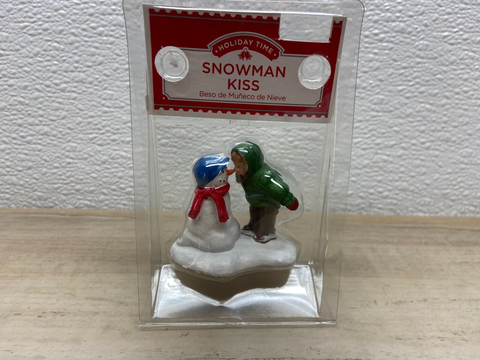 Holiday Time Snowman Kiss Resin Christmas Village Figurine Decor