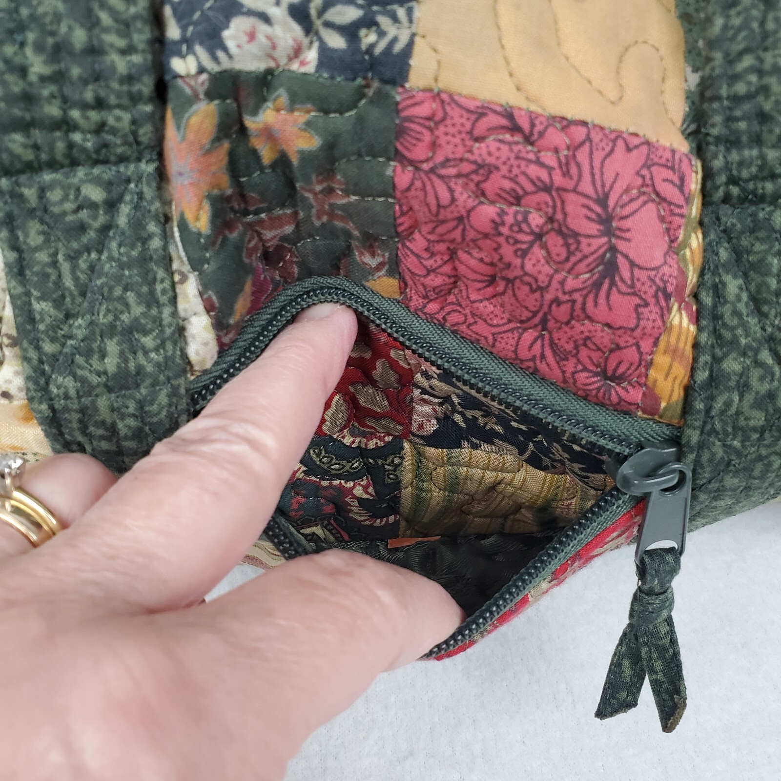 Donna Sharp Quilted Handbag Patchwork Shoulder Ba… - image 11