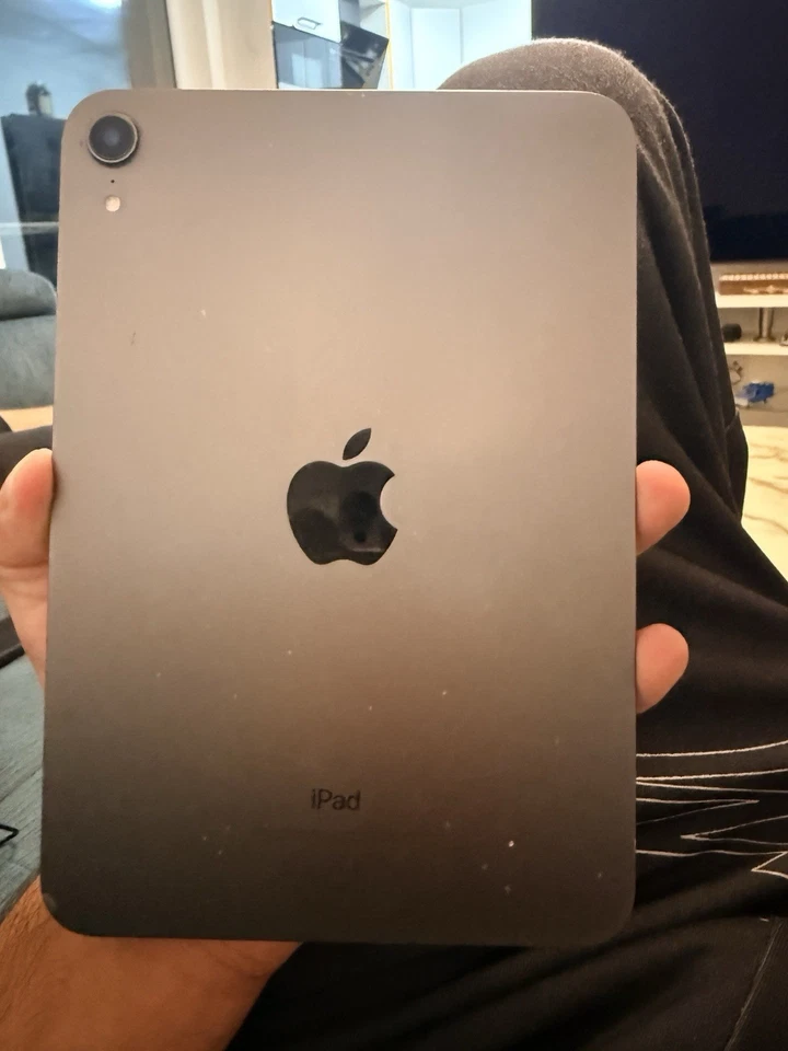 Apple iPad 8 · 64GB · Wi-Fi, Foto 1 von 4