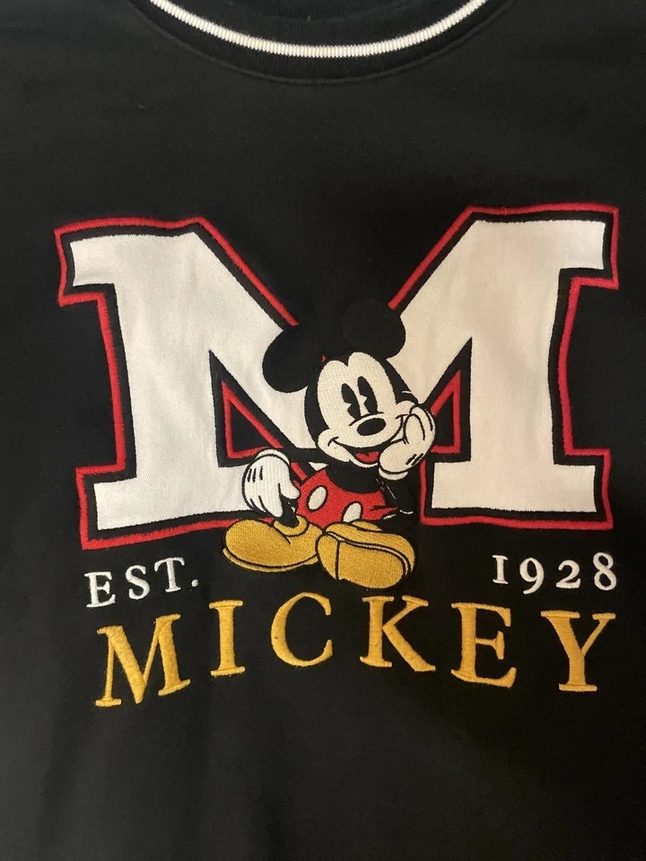 Sudadera negra bordada XL para mujer Disney Mickey Mouse Hollister Foto 2 de 4