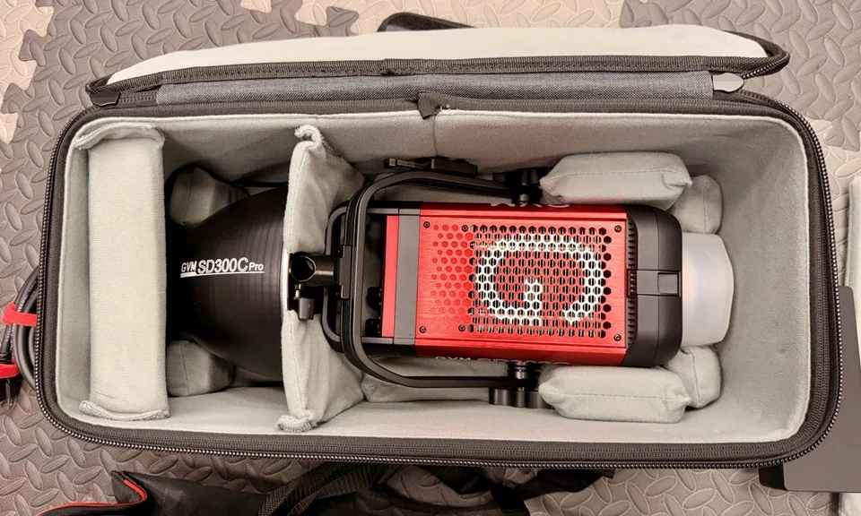 Luz de video GVM 300C Pro RGB, 300W luz de estudio 2000K-10000K con softbox Foto 2 de 4