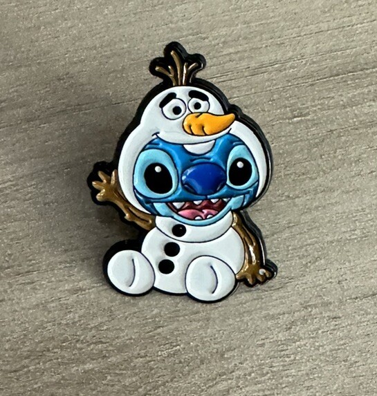 Stitch As Olaf From Frozen Fantasy Pin