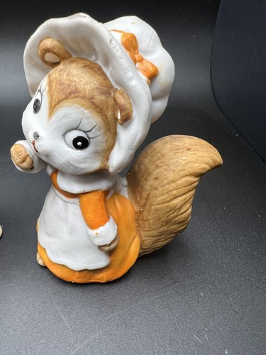 Veg Thanksgiving Pilgrim Squirrel Chipmunk Figurines Kitschy Cute Big Eyes Estat - Picture 4 of 9