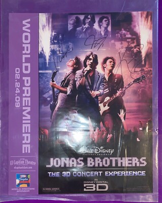 THE JONAS BROTHERS DIGITALLY AUTOGRAPHED 8x10 