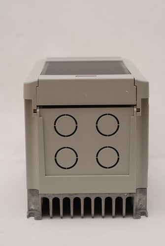 1305-AA04-A-IT AC DRIVE 3 PHASE 0.75 KW(1 HP) Allen‑Bradley Rockwell Automation - Picture 4 of 12
